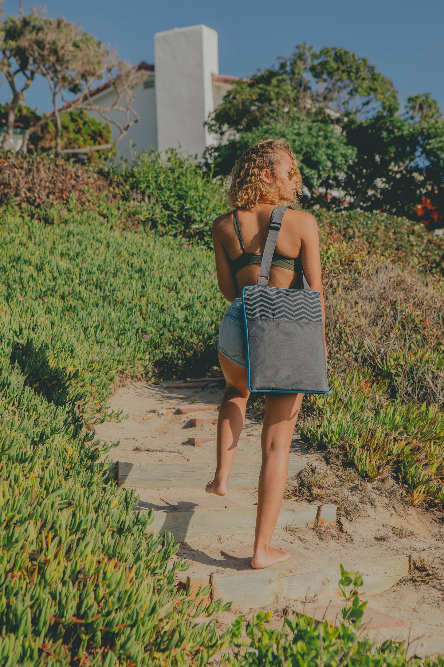 Vista Outdoor Picnic Blanket & Tote