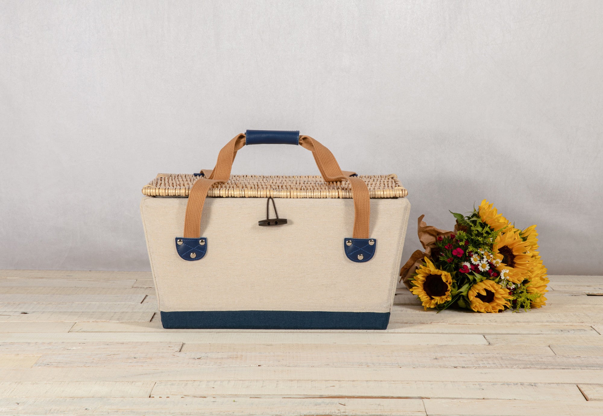 Baskets & Gifts by Design Boardwalk Picnic Basket - Thumbnail 4