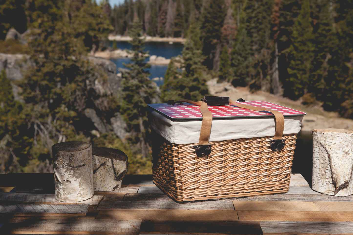 Grande Wicker Picnic Basket for 2 with Removable Lid