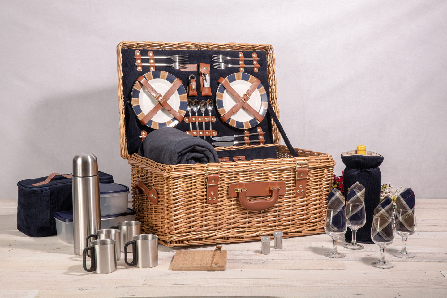 Windsor Picnic Basket