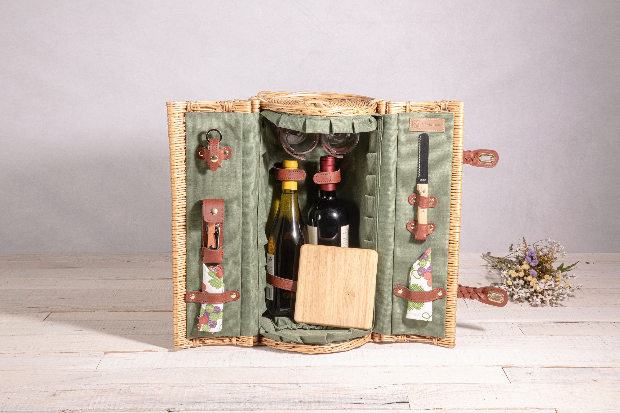 Verona Wine & Cheese Picnic Basket - Thumbnail 3