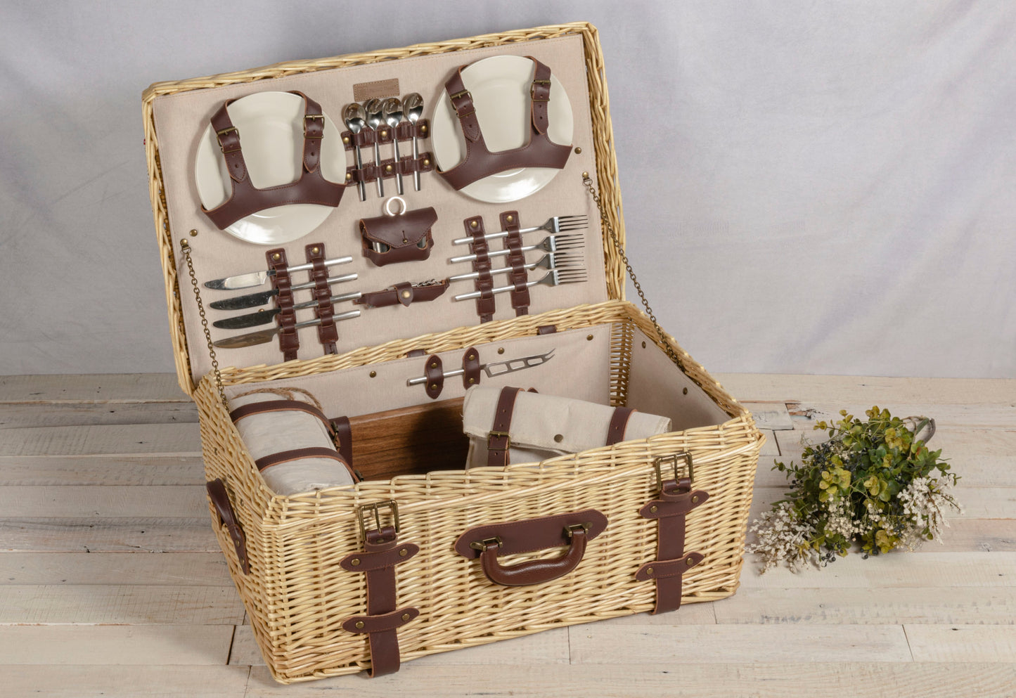 Charleston Luxury Wicker Picnic Basket for 4 with Genuine Cowhide Leather