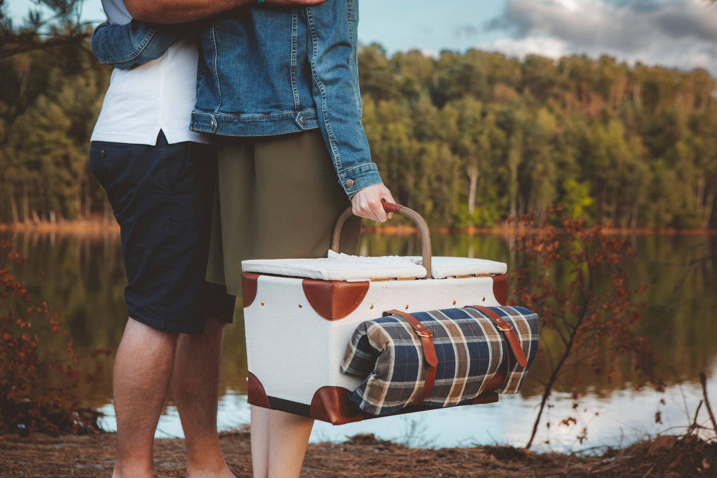 Pioneer Picnic Basket