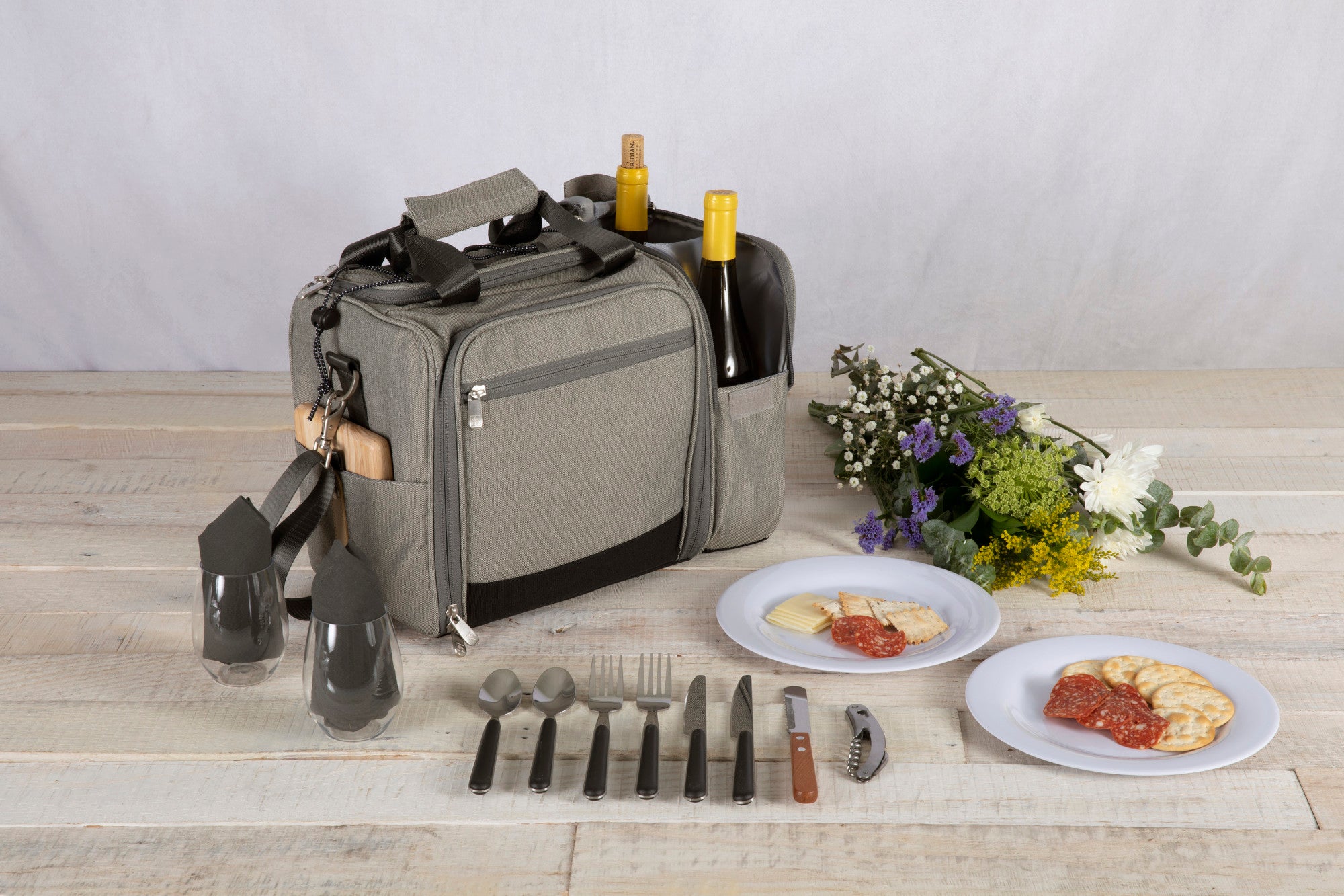 Malibu PT Frontier Edition Picnic Basket Cooler - Thumbnail 5