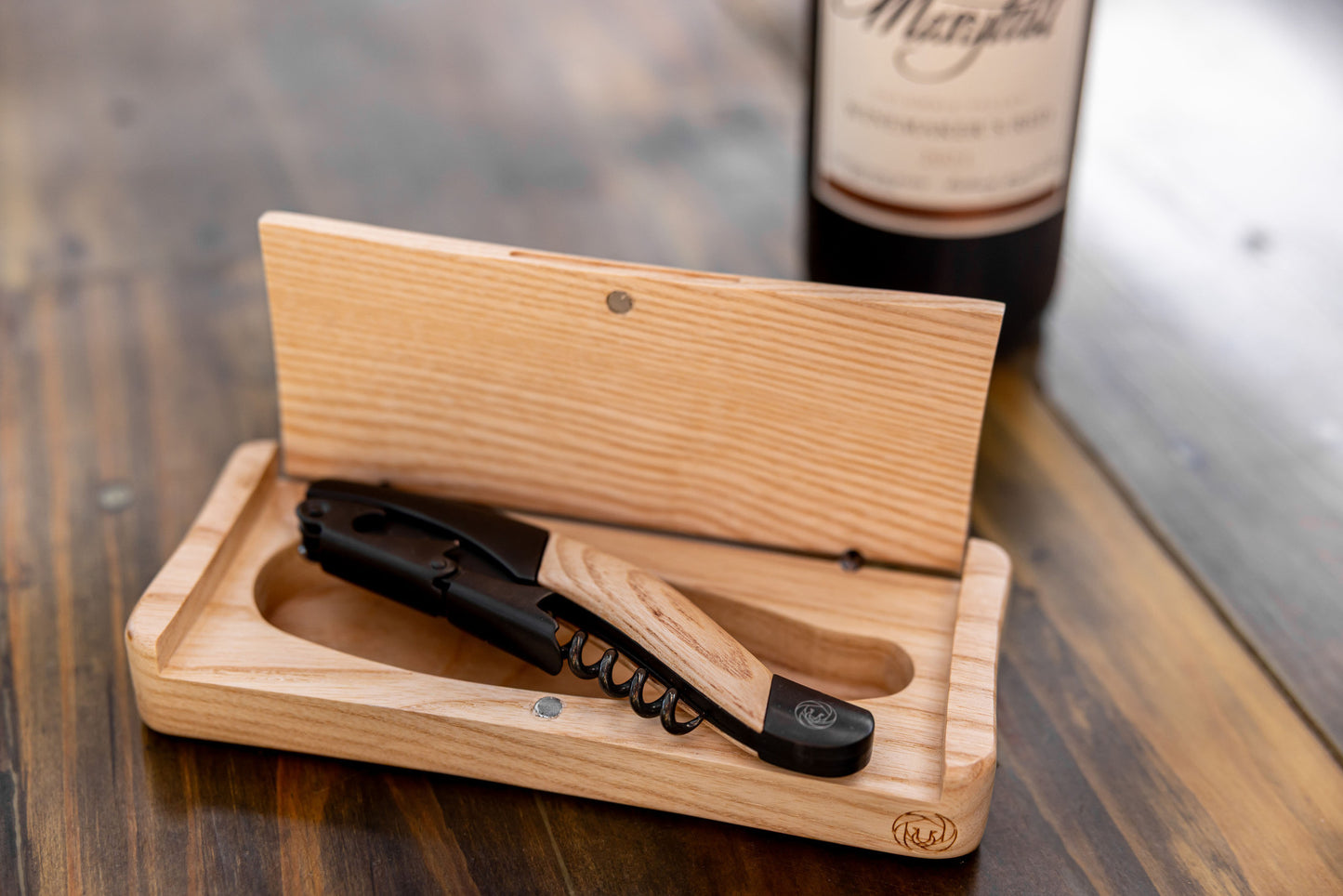Barolo Waiter-style Corkscrew in Ashwood Box