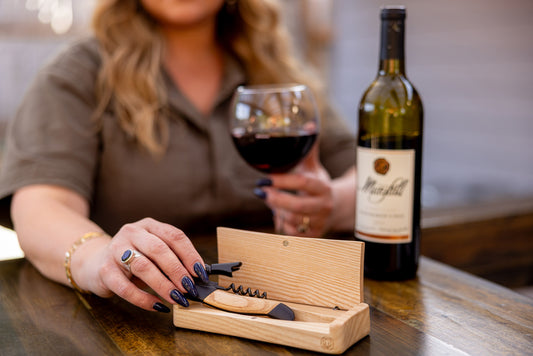 Barolo Waiter-style Corkscrew in Ashwood Box