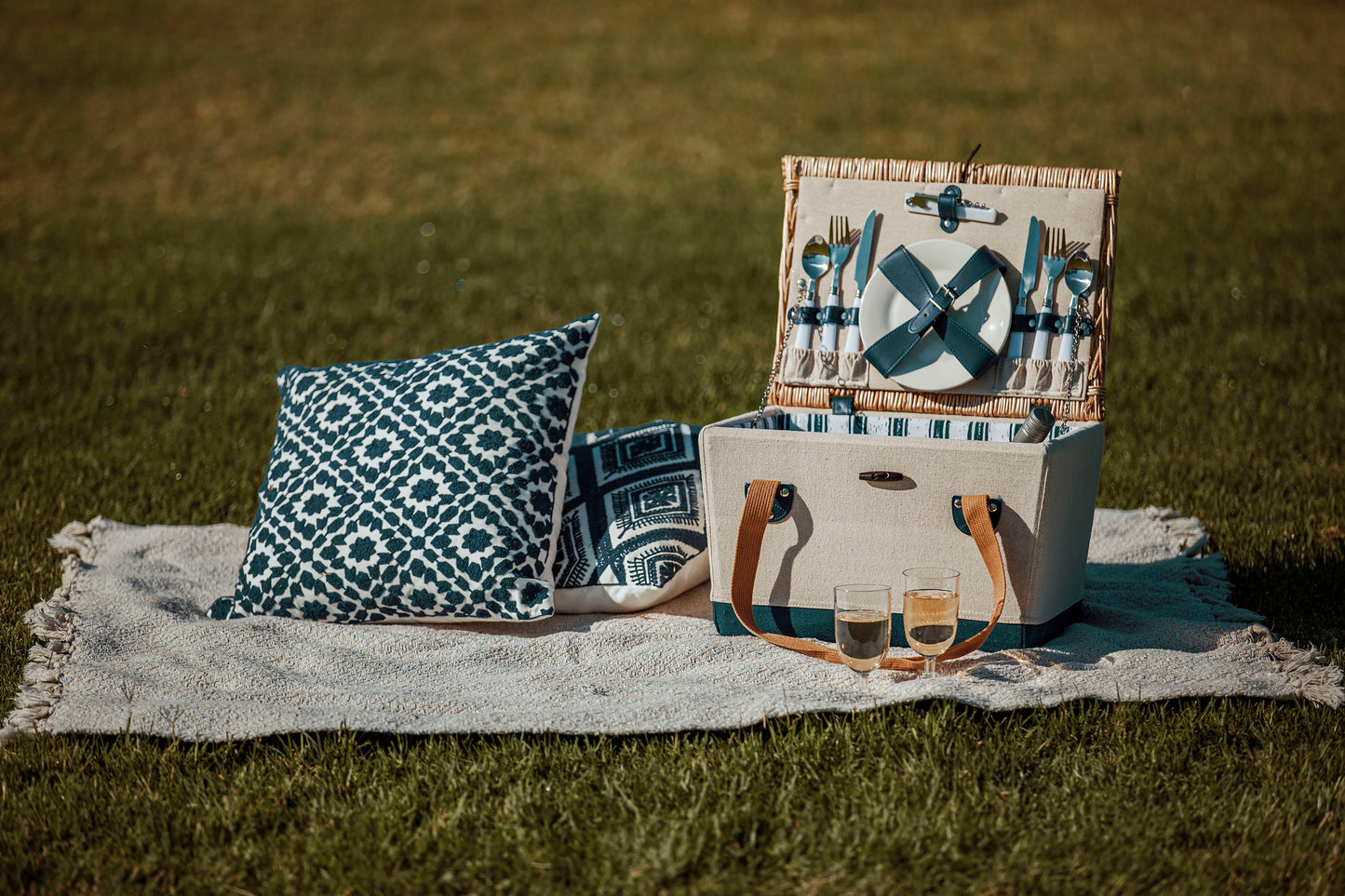 Boardwalk Picnic Basket for 2