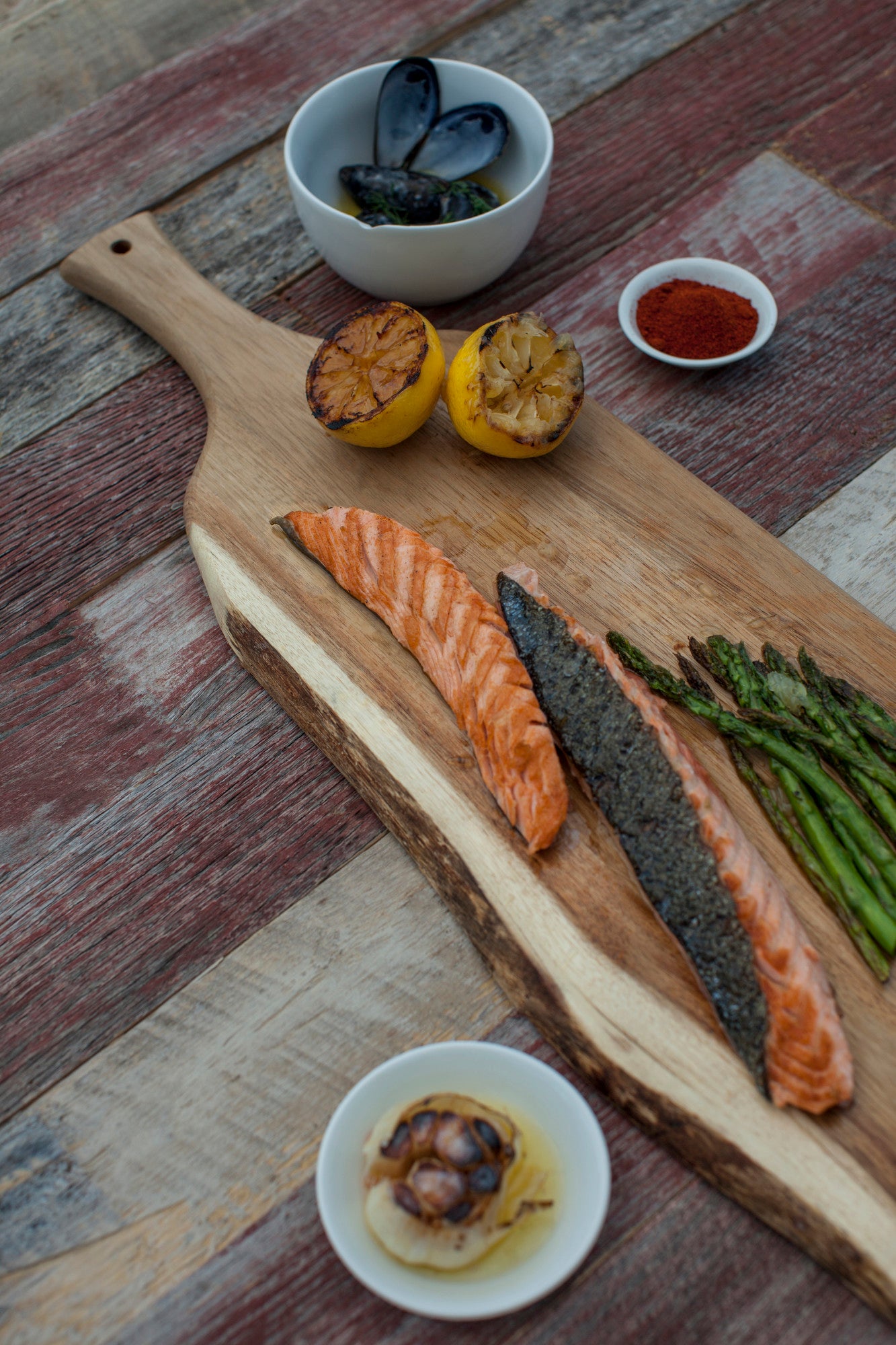 Artisan 24" Acacia Charcuterie Board