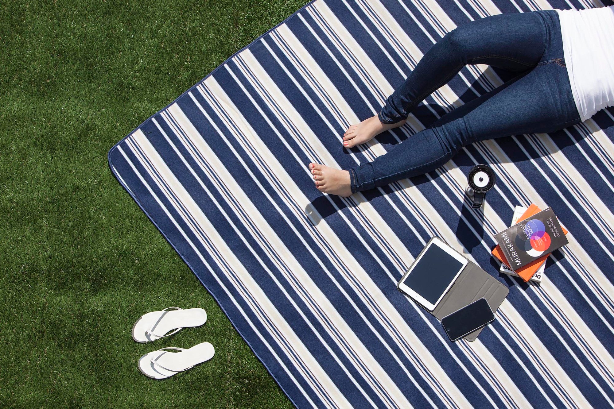 Baskets & Gifts by Design Blanket Tote Picnic Blanket - Thumbnail 5